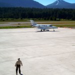 Mike Zeid directs his pilot July 1 where to rest on the tarmac at Lake Tahoe Airport. Photos/Kathryn Reed