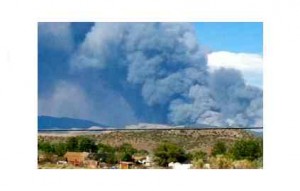 A huge plume of smoke rises July 7 from the Bison Fire. Photo/Sharon Resnikoff