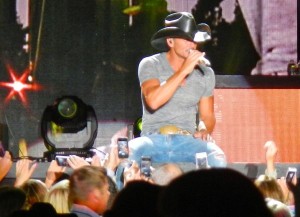 Tim McGraw has no problem connecting with the Lake Tahoe audience.