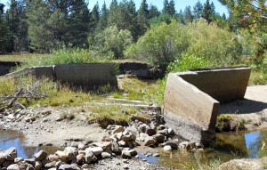 Remnants of the old bridge remain today.