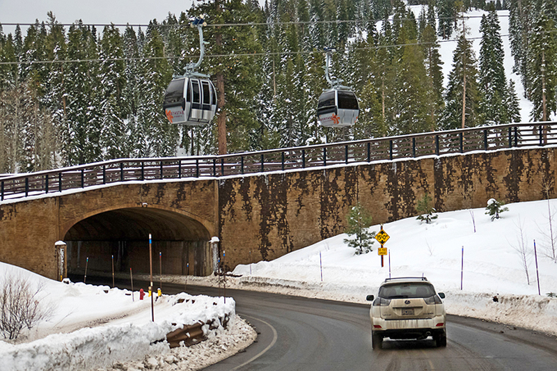 The gondola crosses the road leading to the Ritz-Carlton. Photo/Carolyn E. Wright/Copyright