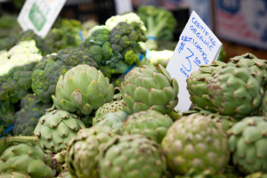 South Shore El Dorado County Certified Farmers Market  American Legion parking lot, South Lake Tahoe Tuesdays, 8am-1pm June 7-Oct. 11 Friday Evening Farmers Market at Kahle Community Center 236 Kingsbury Grade, Stateline  Fridays, 4-7pm June 3-Sept. 30 Ski Run Farmers Market 1132 Ski Run Blvd, South Lake Tahoe Fridays, 3-8pm June 3-Sept. 9 North Shore-Truckee Incline Village Farmers Market 995 Tahoe Blvd, Incline Village (Lake Tahoe School parking lot) Thursdays, 4-7pm June 2-Aug. 31 Tahoe City Farmers Market  280 N. Lake Blvd, Tahoe City (Commons Beach) Thursdays, 8am-1pm May 19-Oct. 13 Truckee Community Farmers Market 12047 Donner Pass Road, Truckee (in the Sears and Coffeebar Bakery center) Sundays, 10am-2pm June 5-Sept. 25 