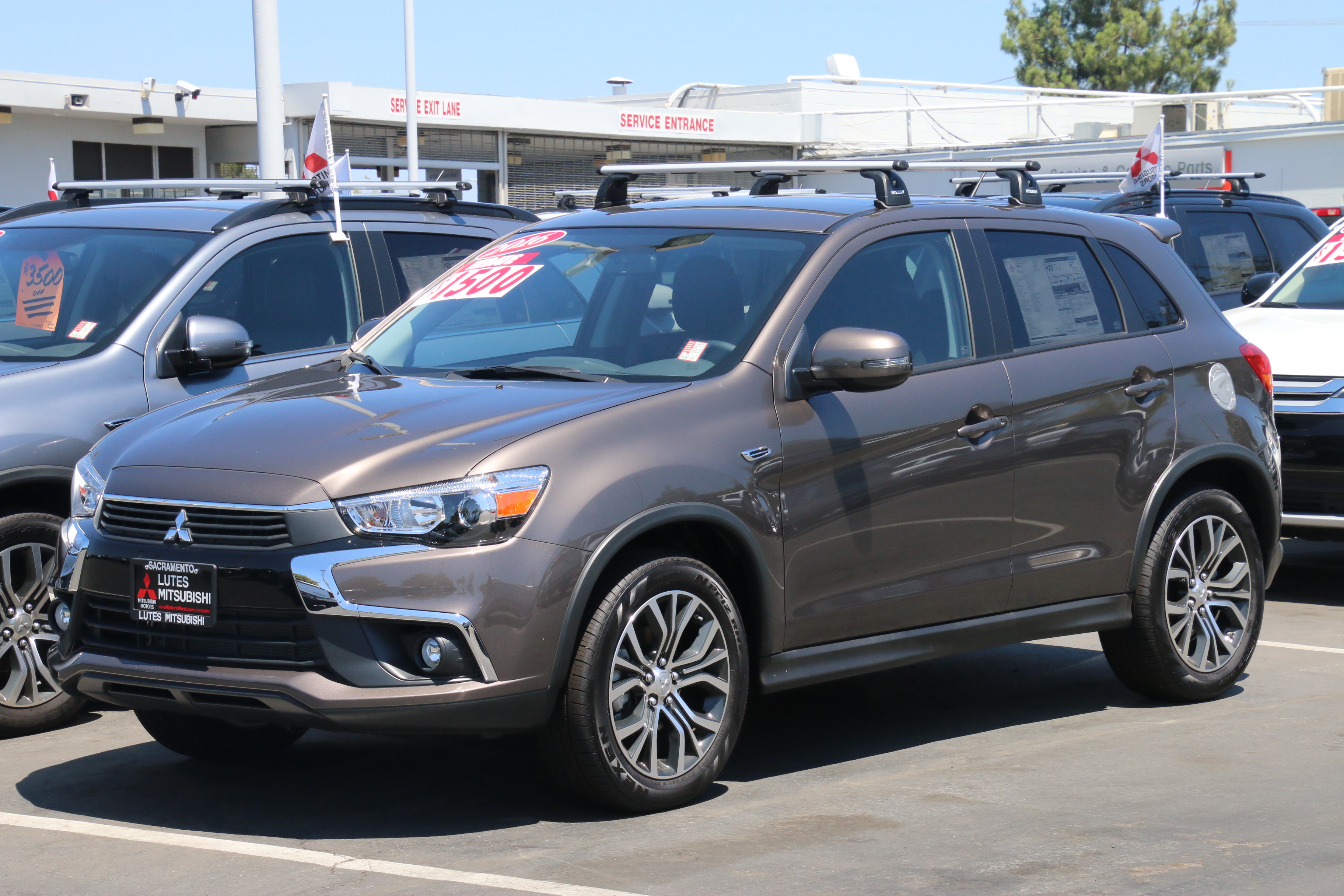 The Mitsubishi Outlander Sport is a stout, but compact CUV. Photos/Larry Weitzman 