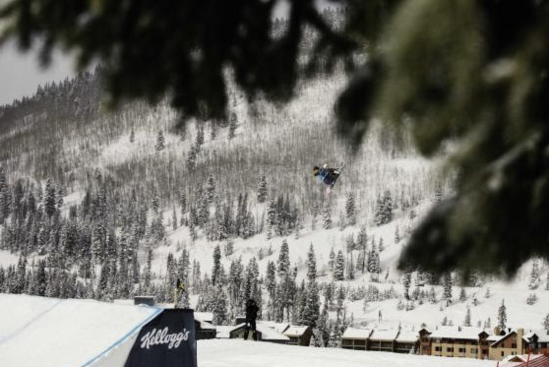 Jamie Anderson soars to the top of the podium on Dec. 17. Photo/U.S. Snowboarding