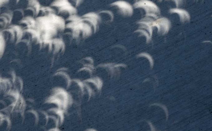 Eclipse diffuses sun’s light, drops temp in Tahoe